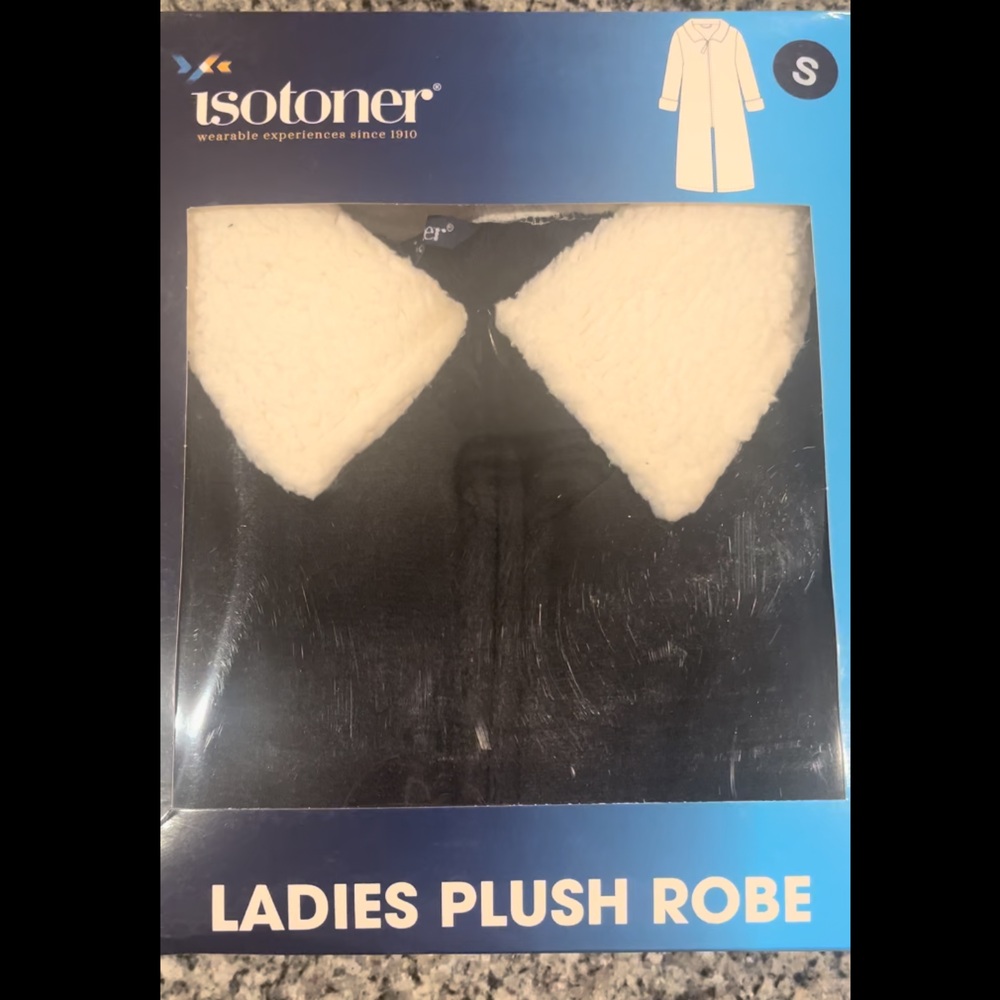 New in box- Isotoner ladies plush robe, black